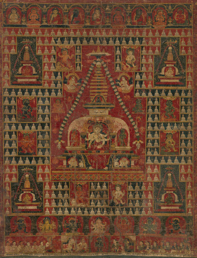  : Ushnishavijaya intronisé dans le ventre d'un stupa
